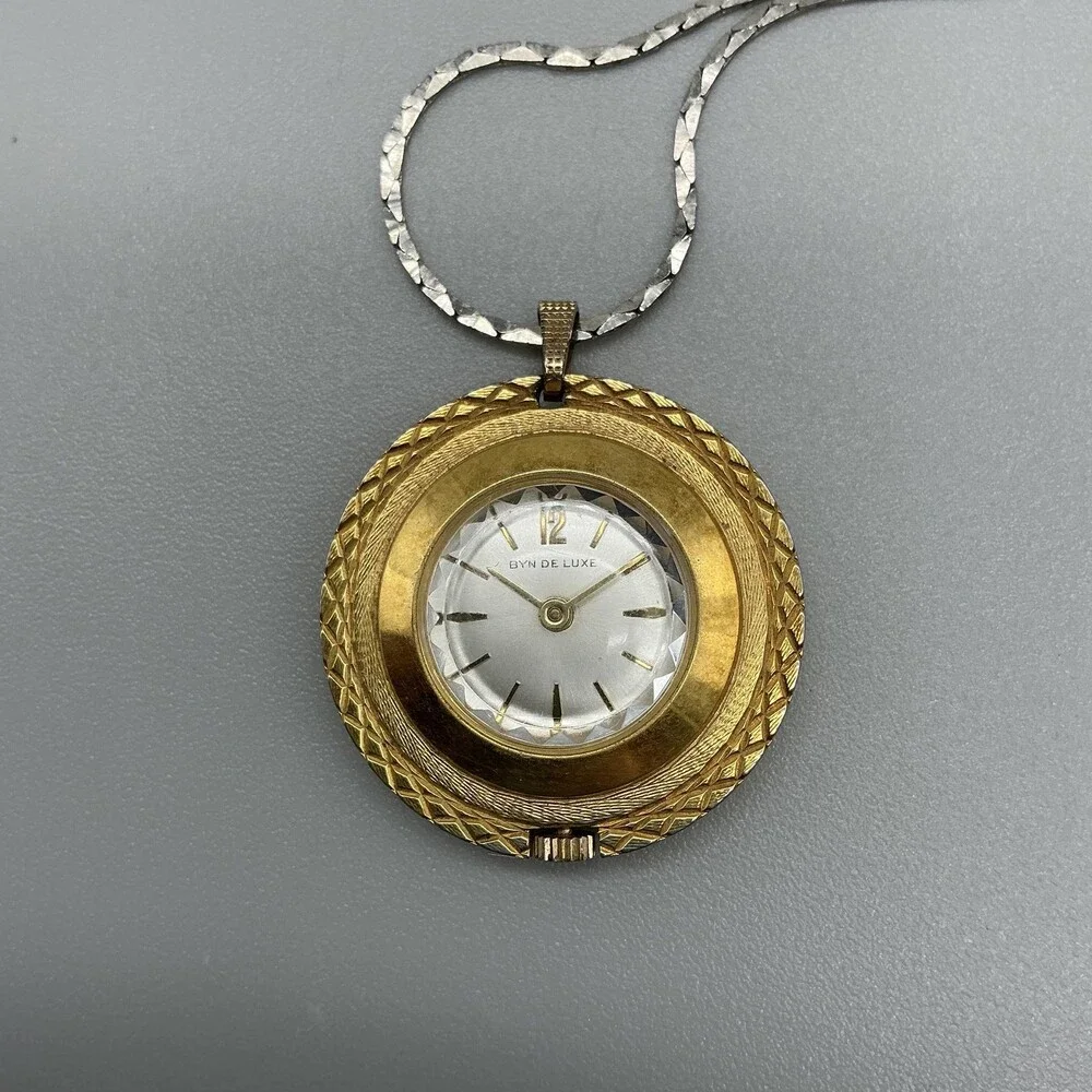 Vintage BYN DE LUXE Pendant Necklace Watch Women 32mm Silver Dial Gold Tone